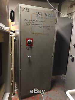 1966 Chubb Single Door Safe Large Vintage Security Container Combination Lock
