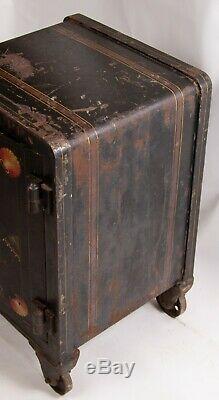 ANTIQUE COLLECTOR 1880s VICTOR SAFE & LOCK CO SAFE With COMBINATION & KEY USA MADE
