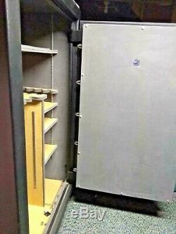 American Security BF6040 Gun Safe on Wheels Pick Up in Bayville NJ