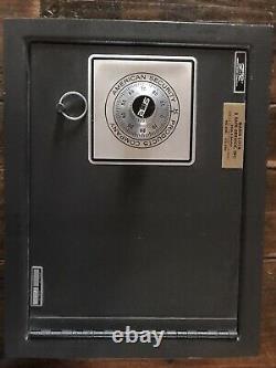 American Security Lock Combination Steel Wall safe 26lbs 13x4x10 5.5mm Thick