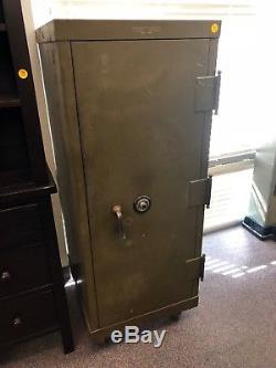 Antique'Mosler' Safe with'Yale' Dial Combination Lock Unknown Combination
