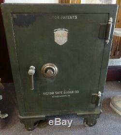 Antique Victor Double Door Combination Lock Floor Safe withOriginal Combo