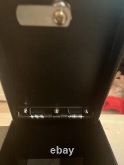 Console Gun Safe, heavy Gauge Steel, Combination Lock, Perfect Condition