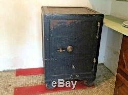 HALLS SAFE and LOCK CO-ANTIQUE SAFE 1850 EXCELLENT CONDITION WITH COMBINATION