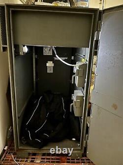 Hamilton Heavy Duty Double Door Safe. Lots Of Space. Class 5 IPS Working Locks
