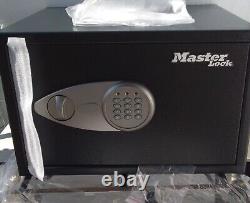 Master Lock Digital Safe 1.18 cu ft Capacity Mod X125ML New in Box