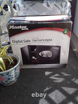 Master Lock Digital Safe 1.18 cu ft Capacity Mod X125ML New in Box