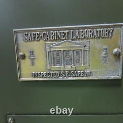 Safe Cabinet Laboratory SE Double Door Safe Combination Lock 69Wx 40Dx 68-1/2T