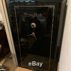 Treadlok Gun safe, Black, carpeted with shelves and Fire Liner