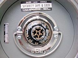Vintage Star Safe Mfg. Floor Vault Lift out Door Combination Lock 85 Lbs USA