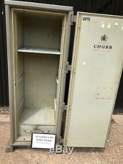 Vintage chubb fire Proof safes 1061# combination locking working fine